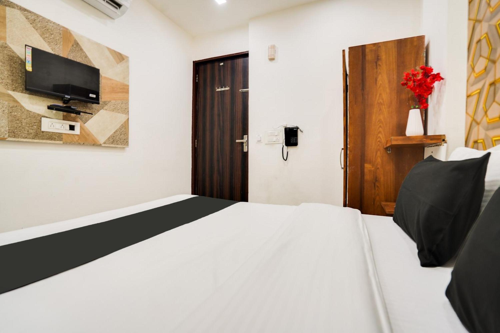 Super Oyo Hotel O Sky Wings Ajmer Buitenkant foto